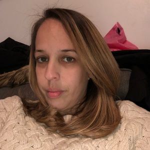 Meet your Posher, Angela